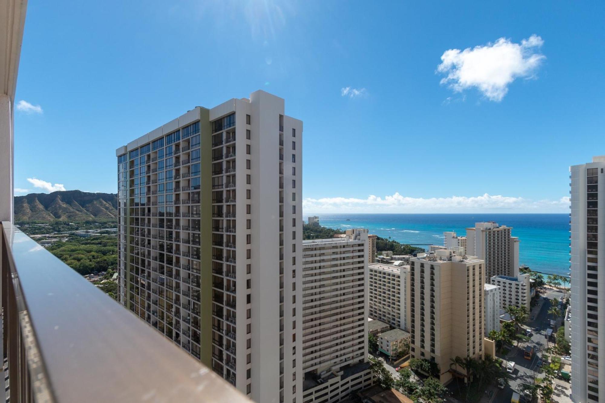 Beautifully Renovated 32Nd Floor Deluxe Ocean View Waikiki Condo Condo Honolulu Eksteriør billede