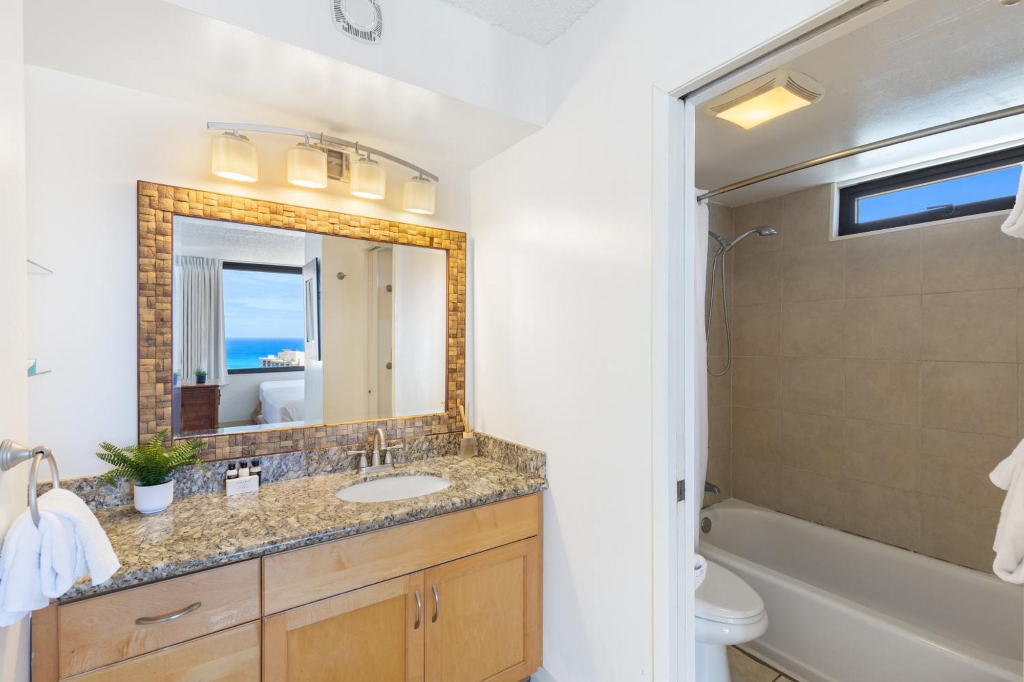 Beautifully Renovated 32Nd Floor Deluxe Ocean View Waikiki Condo Condo Honolulu Eksteriør billede